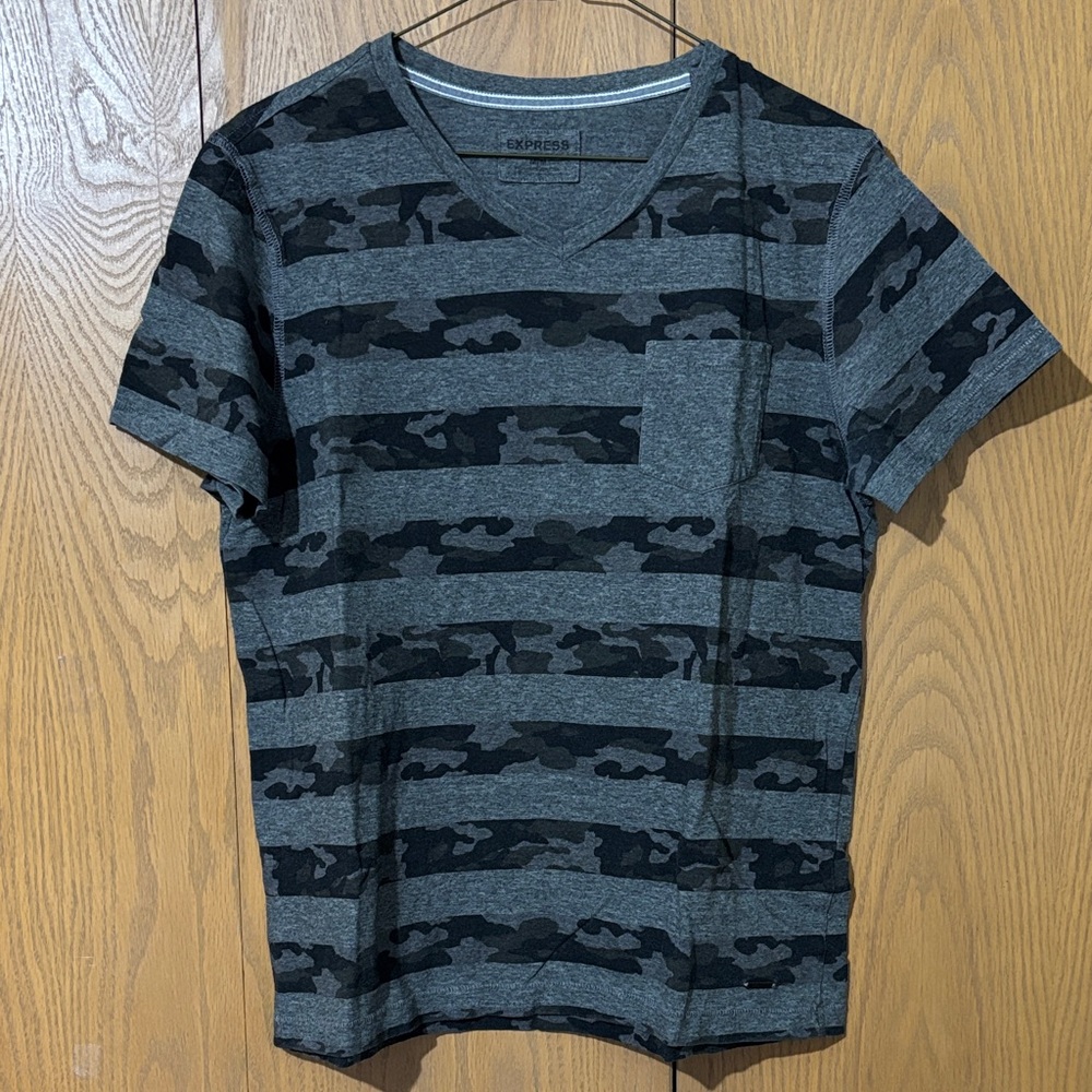 Express women’s medium grey and black Camouflage Striped Tee